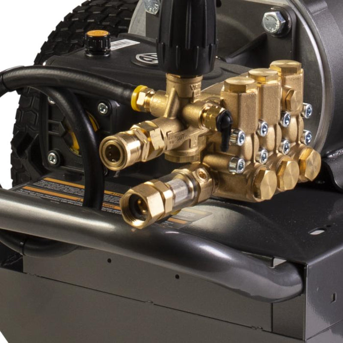 BE Power B205E34A 2,000 PSI 3.5 GPM 5.0 HP Electric Pressure Washer with Baldor Motor and AR Triplex Pump
close up