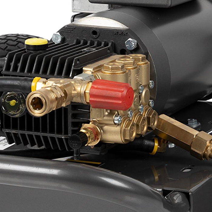 BE Power B205EG 2,000 PSI 3.5 GPM 5.0 HP Electric Pressure Washer with Baldor Motor and General Triplex Pump
close up
