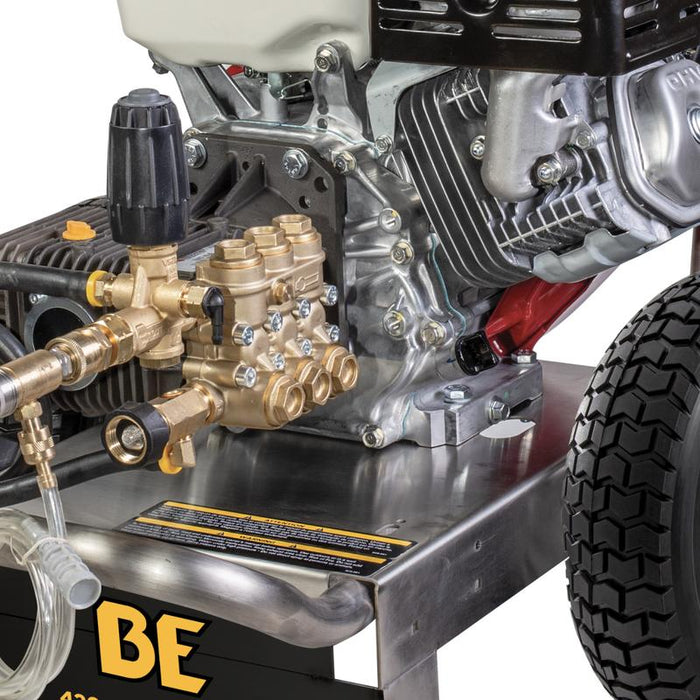 BE Power B4213HSCS 4,200 PSI 4.2 GPM Cold Water Gas Pressure Washer
close up
