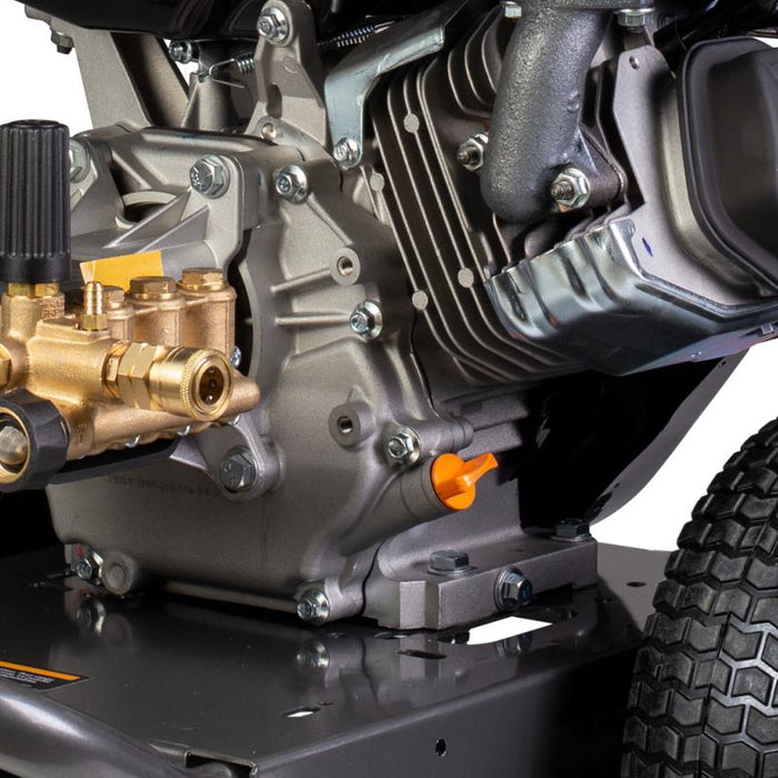 BE Power B4415PA 4,400 PSI 4.2 GPM Cold Water Gas Pressure Washer
close up